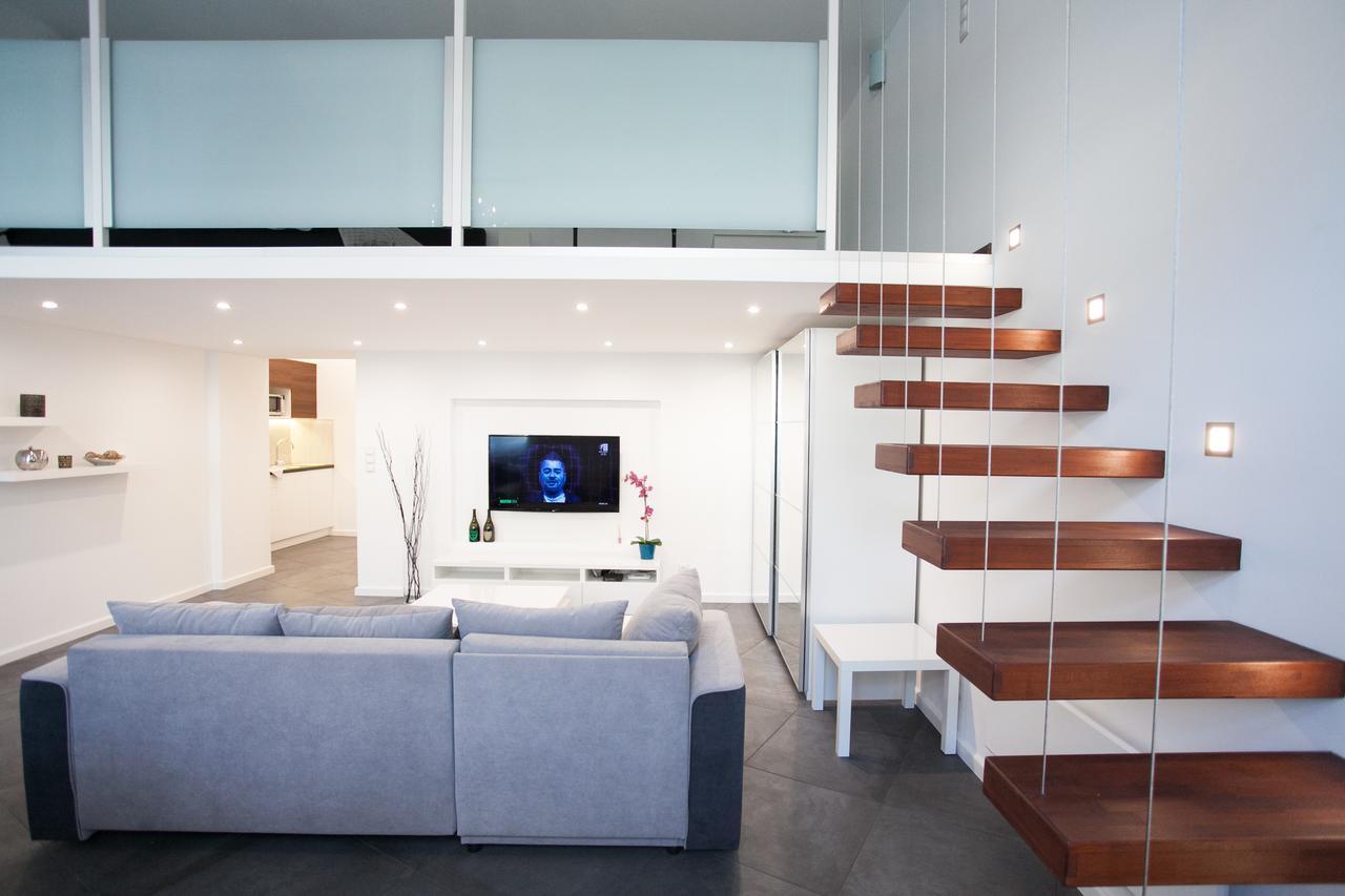 Stylish Loft With Balcony Leilighet Budapest Eksteriør bilde