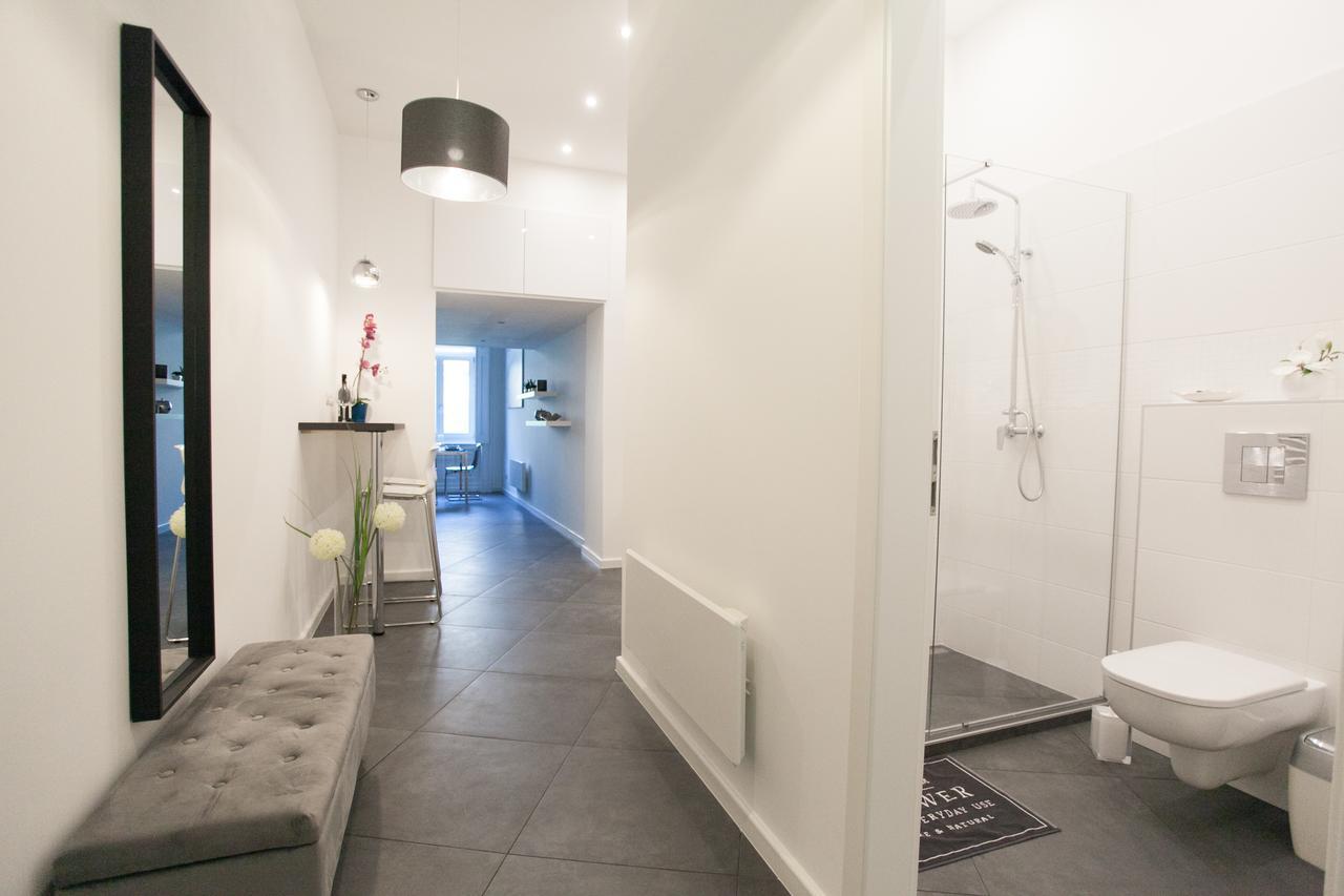 Stylish Loft With Balcony Leilighet Budapest Eksteriør bilde
