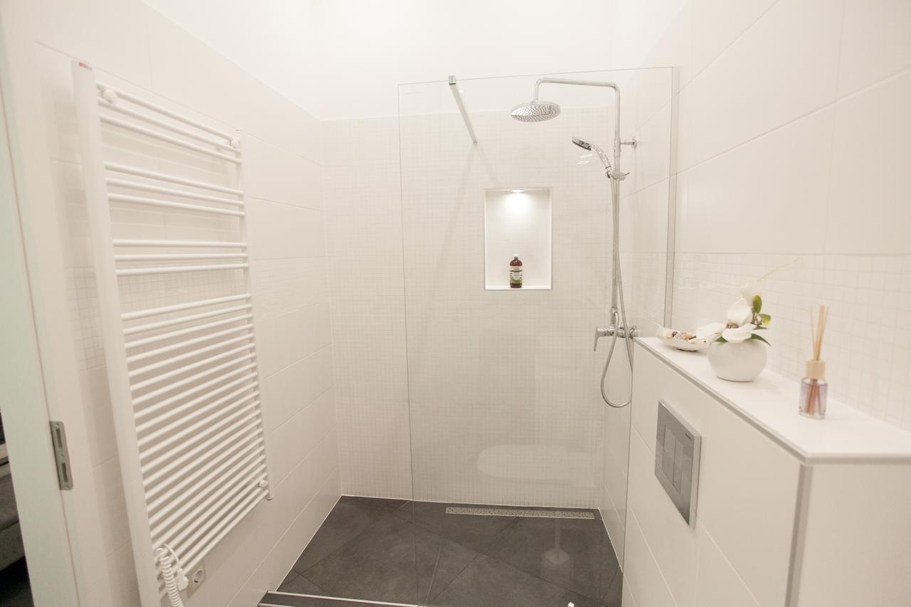 Stylish Loft With Balcony Leilighet Budapest Eksteriør bilde